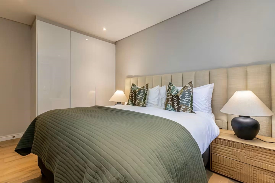5 Bedroom Property for Sale in Fresnaye Western Cape